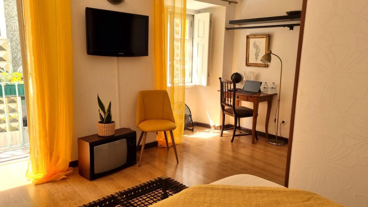Casa Do Criativo Bed&Breakfast Almada Kültér fotó